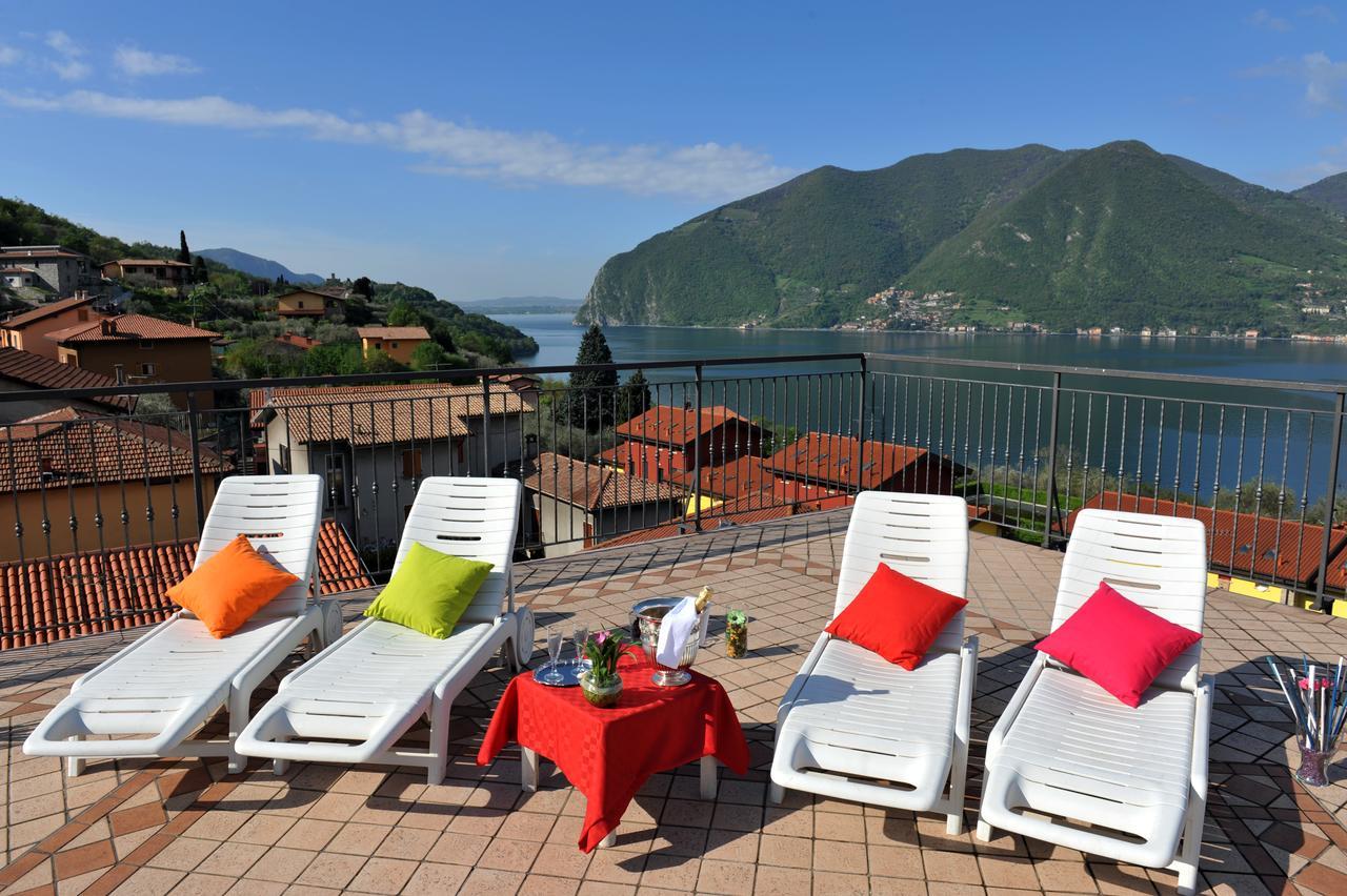 Hotel Bellavista Meuble Monte Isola Exterior photo